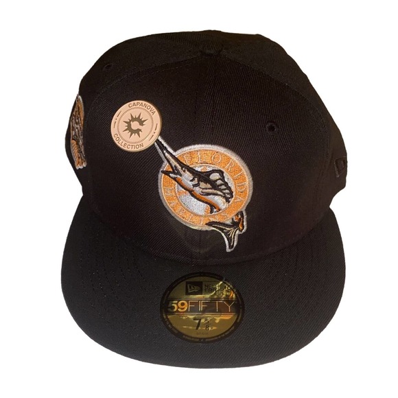 New Era Exclusive Florida Marlins Collection Fitted Hat Size 7 5/8 Capanova pin - Picture 1 of 8